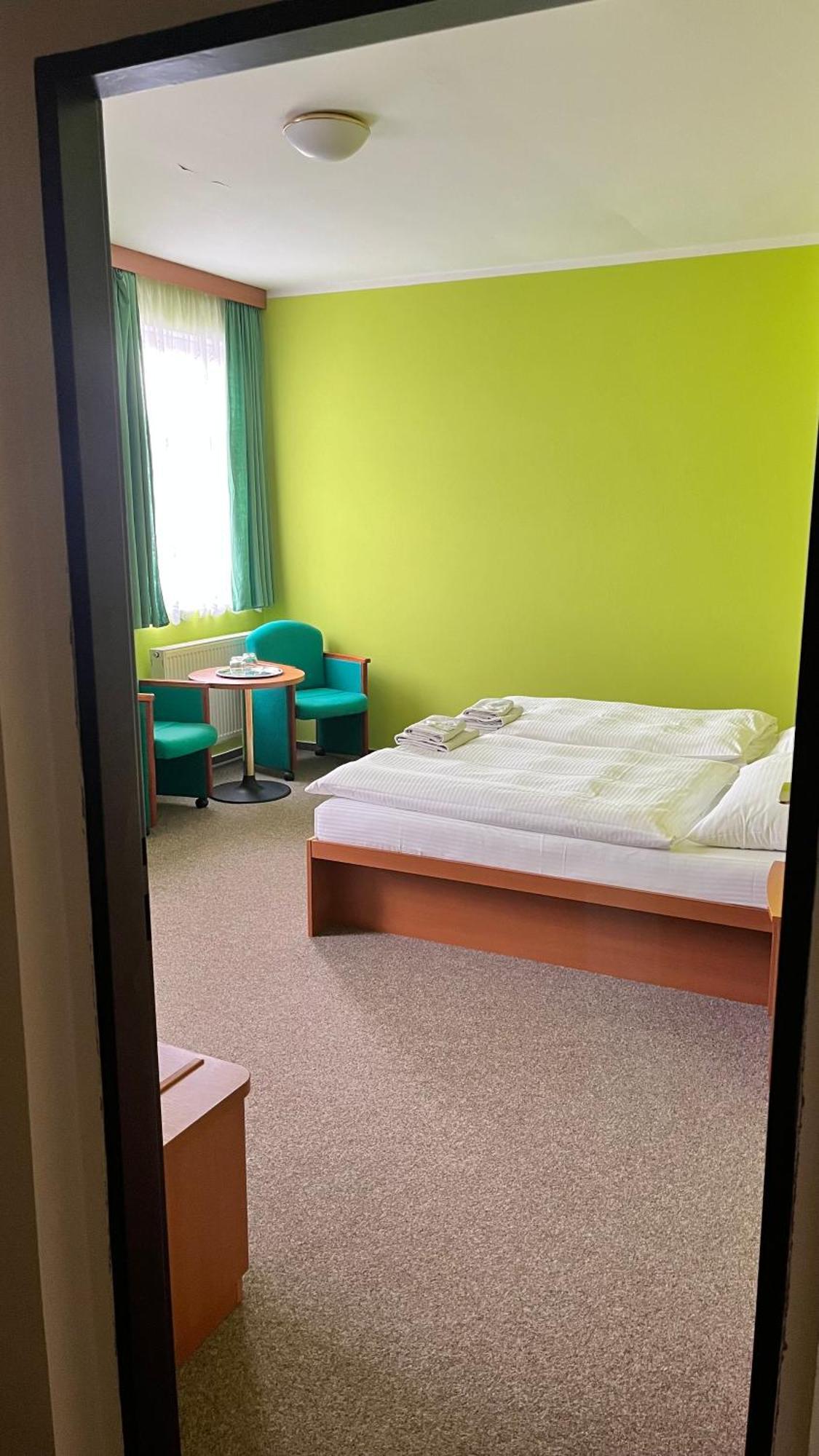 Grandhotel Nový Bor Buitenkant foto