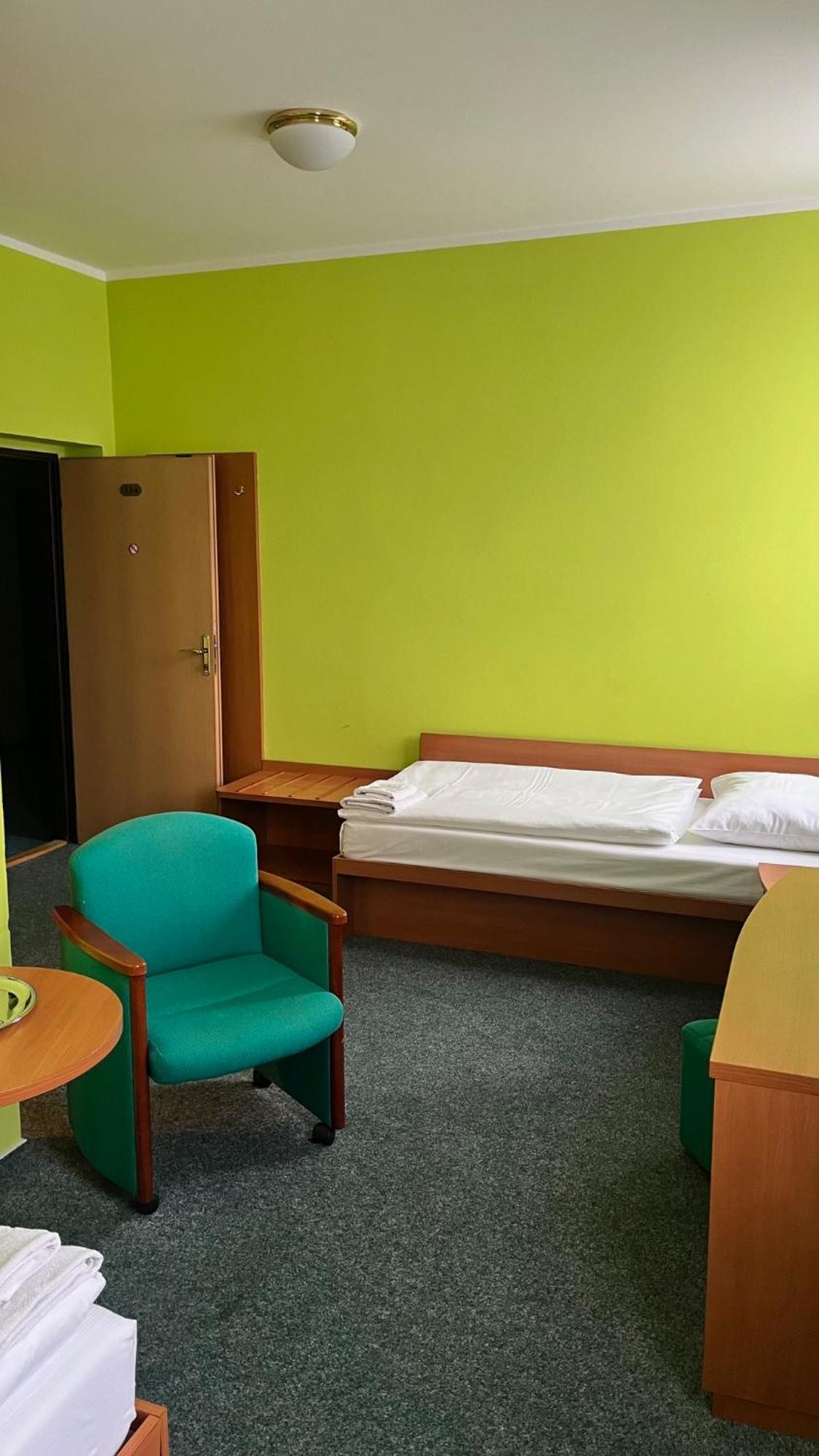 Grandhotel Nový Bor Buitenkant foto