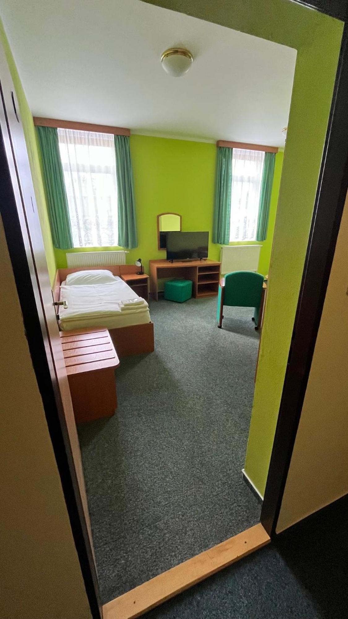 Grandhotel Nový Bor Buitenkant foto