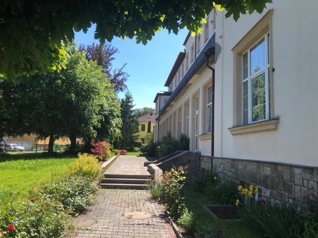 Grandhotel Nový Bor Buitenkant foto