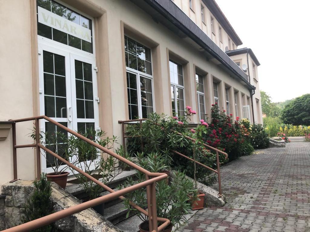 Grandhotel Nový Bor Buitenkant foto