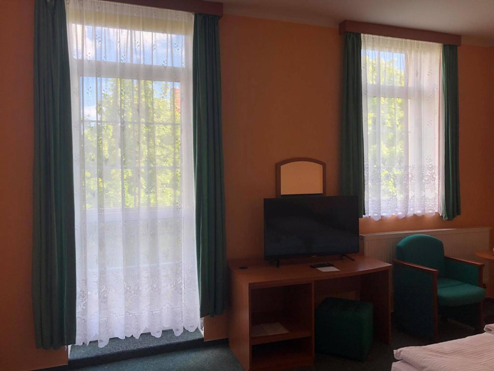 Grandhotel Nový Bor Buitenkant foto