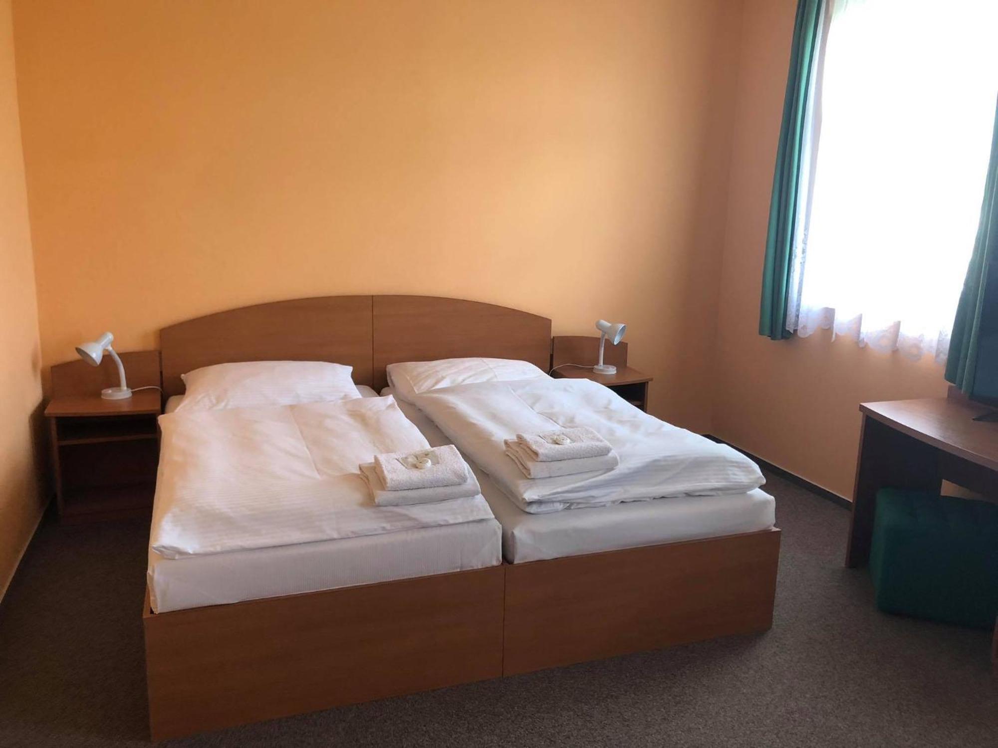 Grandhotel Nový Bor Buitenkant foto